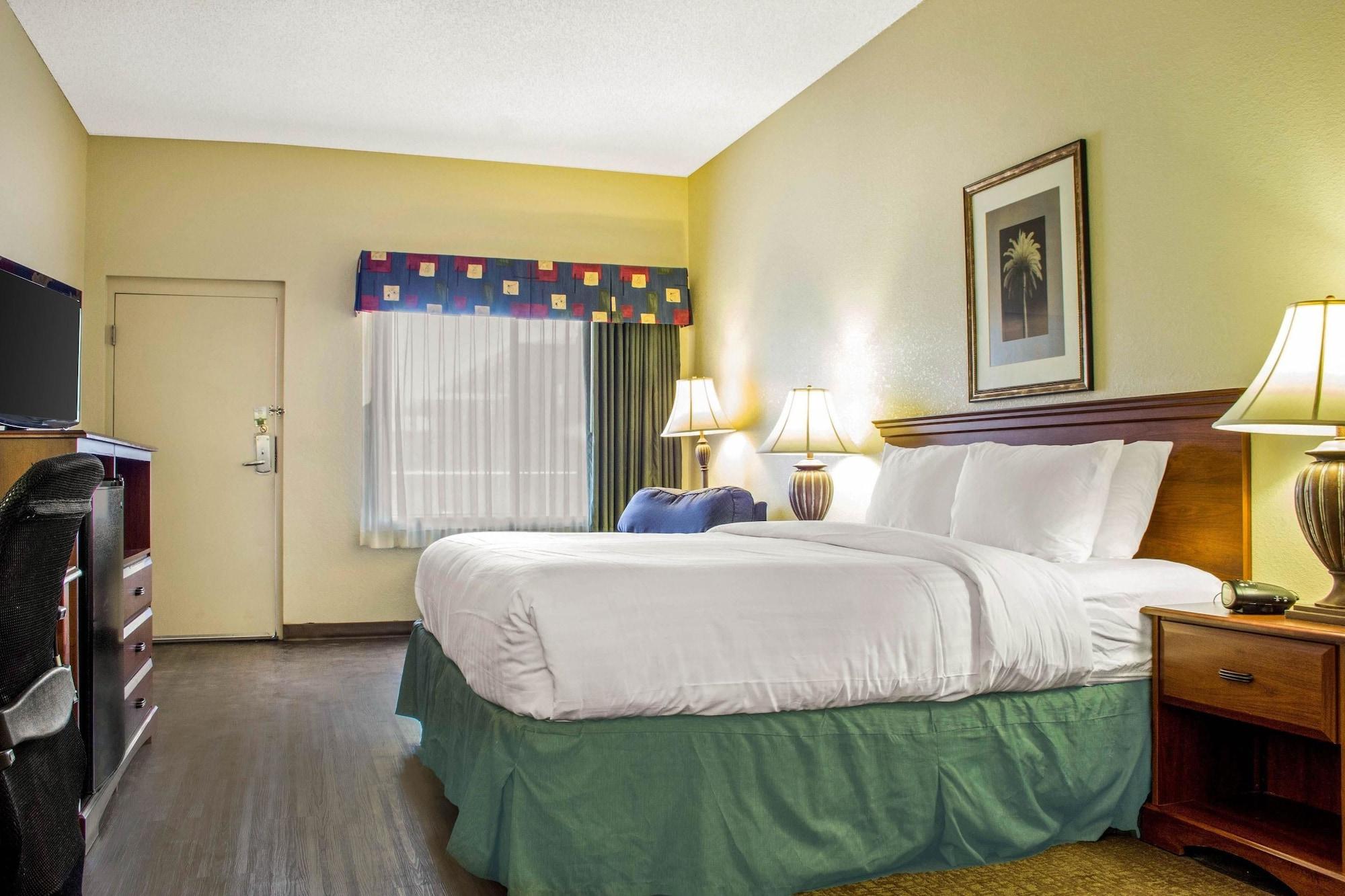 Quality Inn Benson I-10 Exit 304 Экстерьер фото