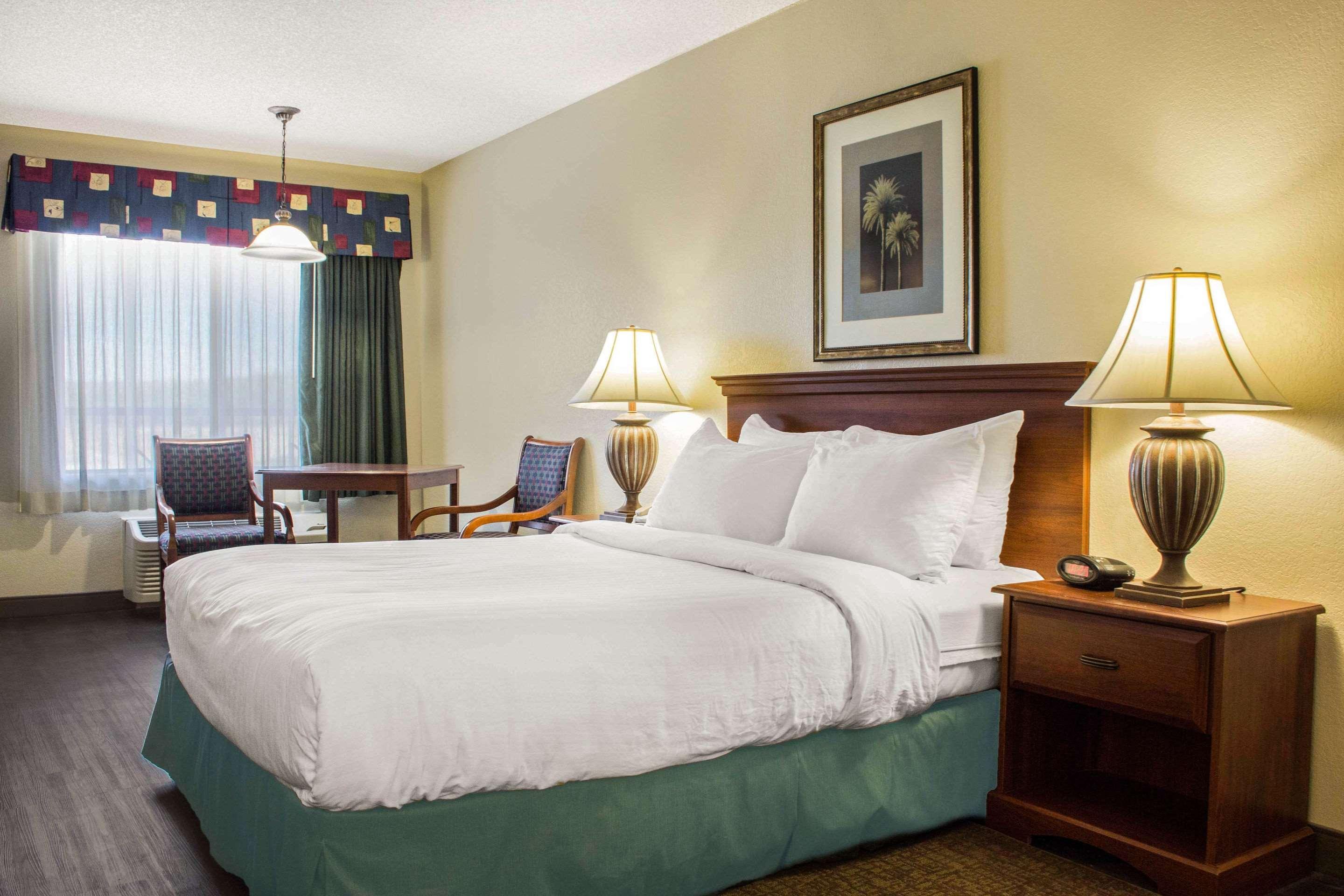 Quality Inn Benson I-10 Exit 304 Экстерьер фото