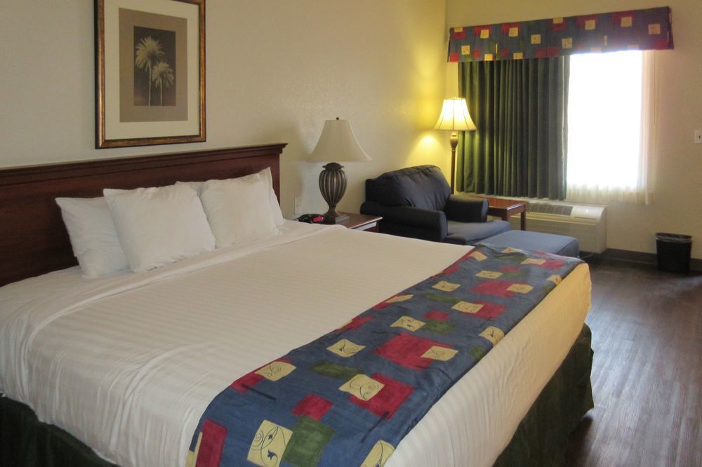 Quality Inn Benson I-10 Exit 304 Экстерьер фото