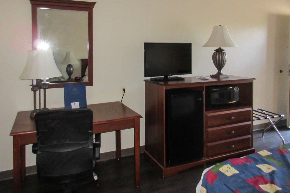Quality Inn Benson I-10 Exit 304 Экстерьер фото